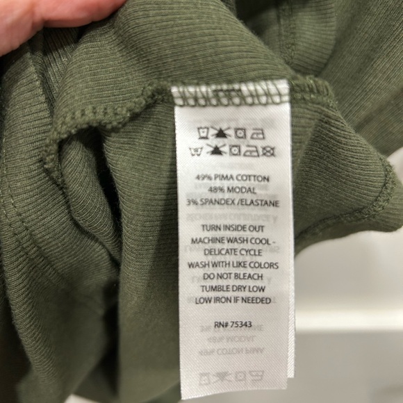 Joie sz M Short Sleeve Ribbed Mock Neck Pima Cotton Cropped Shirt - Picture 4 of 4